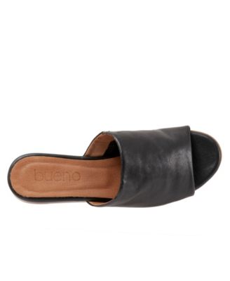 Dina Sandal
