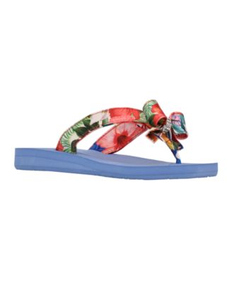 macys sandals guess