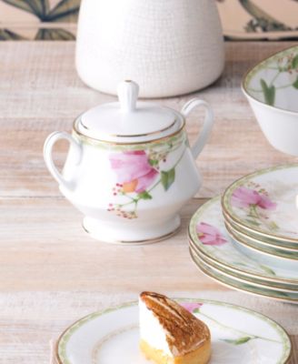 Noritake Poppy Place Dinnerware Collection In White