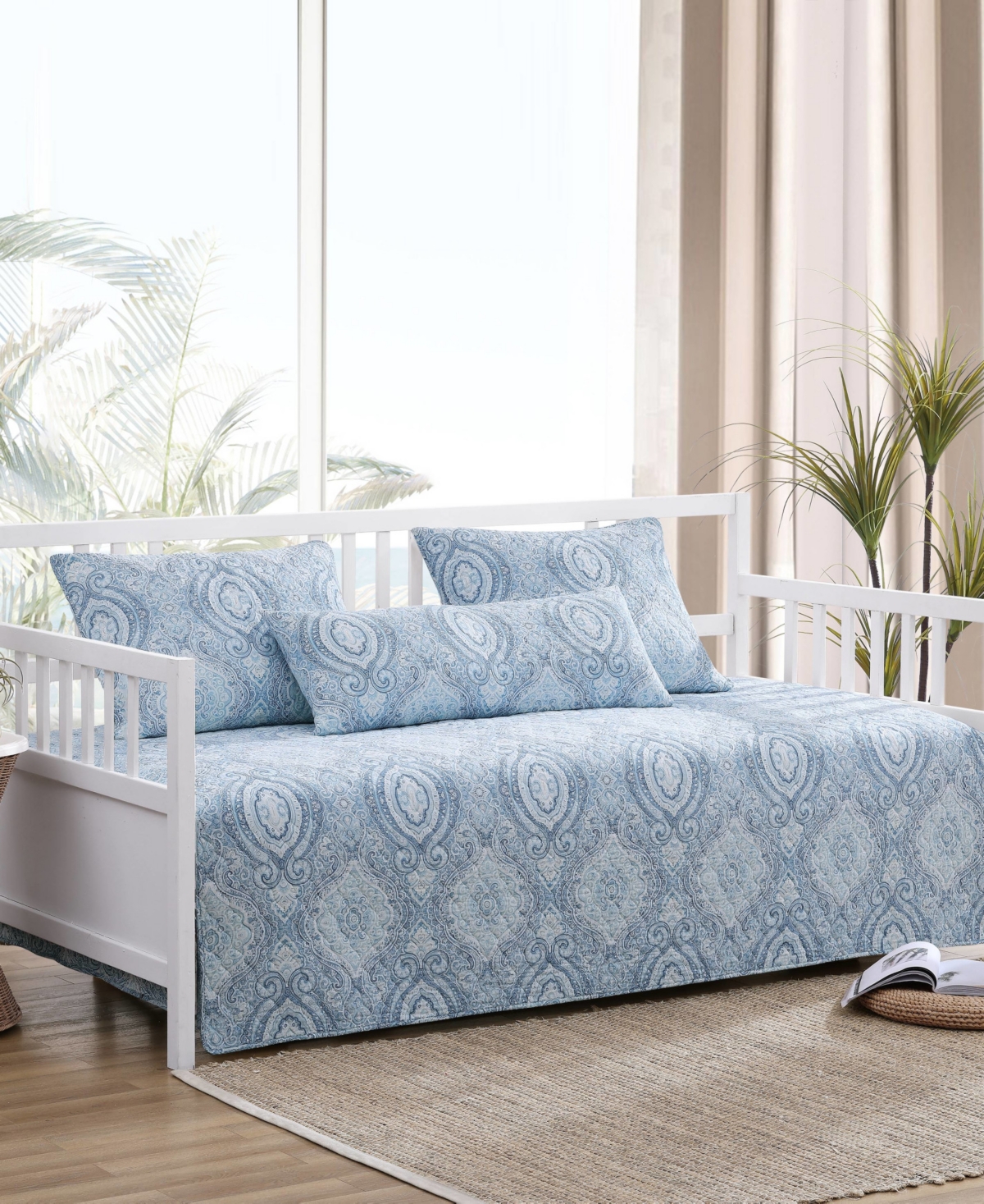 Tommy Bahama Home Turtle Cove 4 Piece Daybed Cover Set Bedding In Open Blue