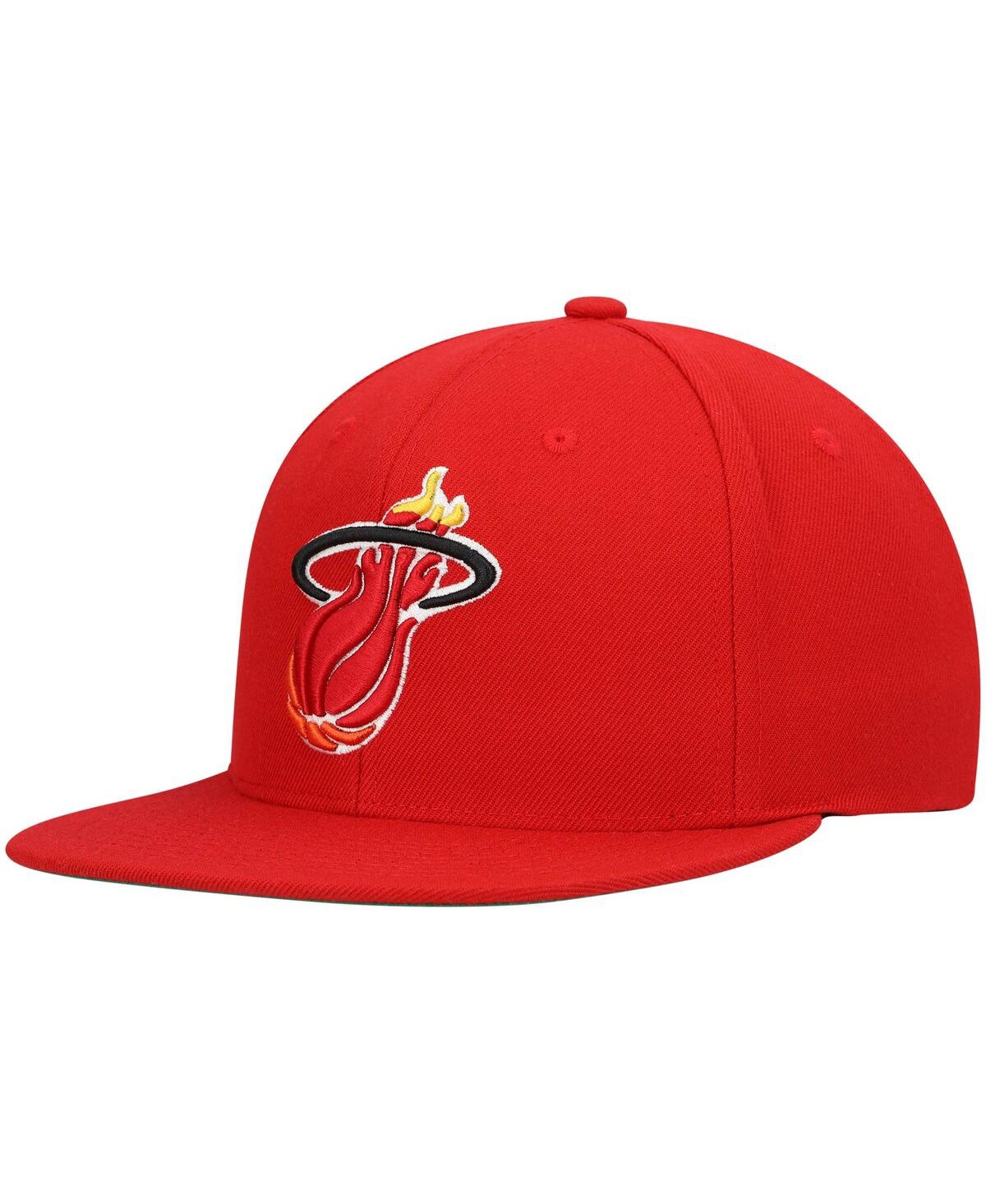 Shop Mitchell & Ness Men's  Red Miami Heat Hardwood Classics Team Ground 2.0 Snapback Hat