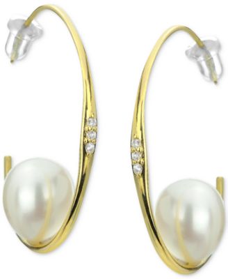 Macy's - Cultured Freshwater Pearl (9-10mm) & Diamond (1/20 ct. t.w.) Hoop Earrings in 14k Gold