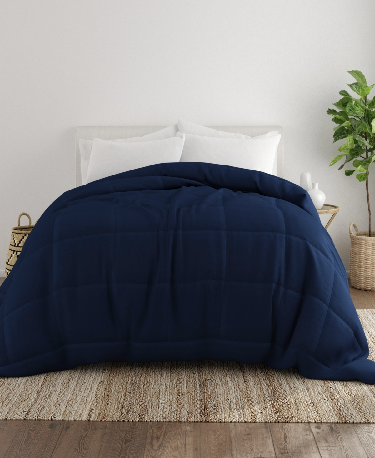 ienjoy Home All Season Lightweight Solid Down Alternative Comforter
