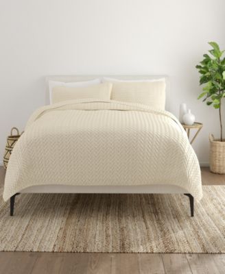 ienjoy Home Herringbone Lightweight Quilted Coverlet Set, Queen