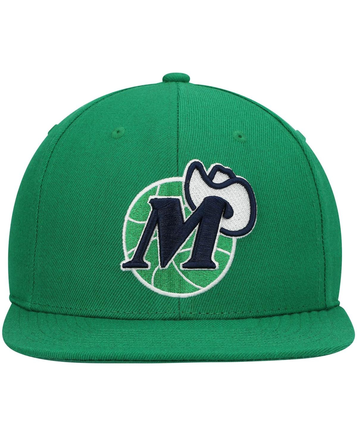 Shop Mitchell & Ness Men's  Green Dallas Mavericks Hardwood Classics Team Ground 2.0 Snapback Hat