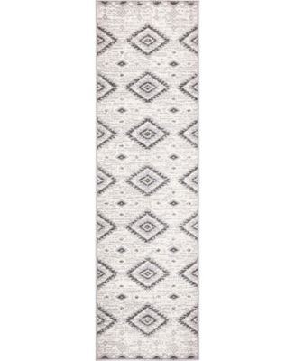 Main Street Rugs Valley 6010 2' x 7' Runner Area Rug - Macy's