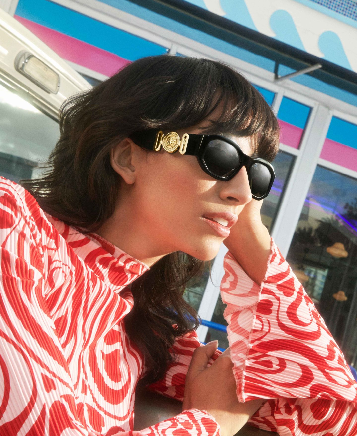Солнцезащитные очки Versace Unisex Biggie Sunglasses, VE4361, цвет: Чёрный золотой / Серый — фото 6