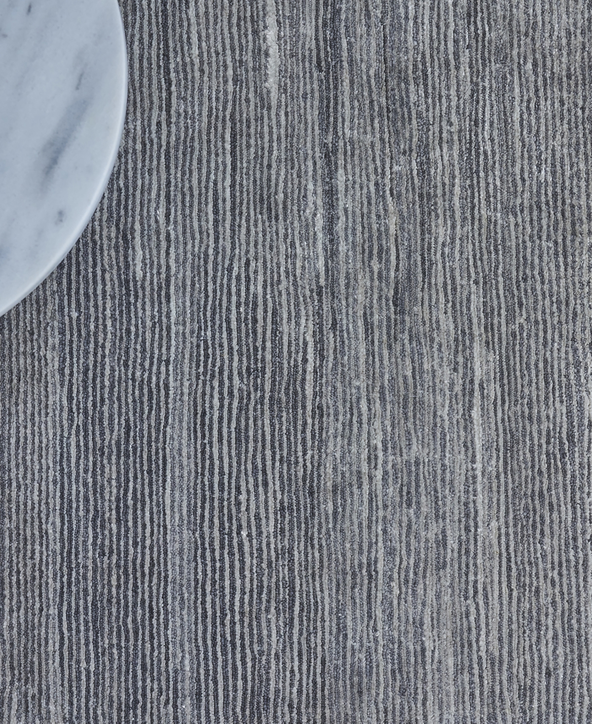 Exquisite Rugs Crush Er3302 8' X 10' Area Rug In Silver Tone