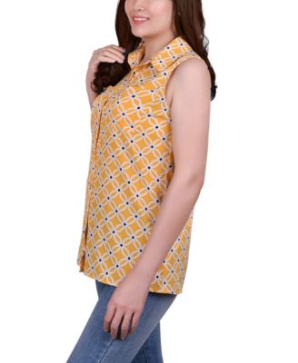 Women's Petite Sleeveless Notch Collar Button Front Blouse