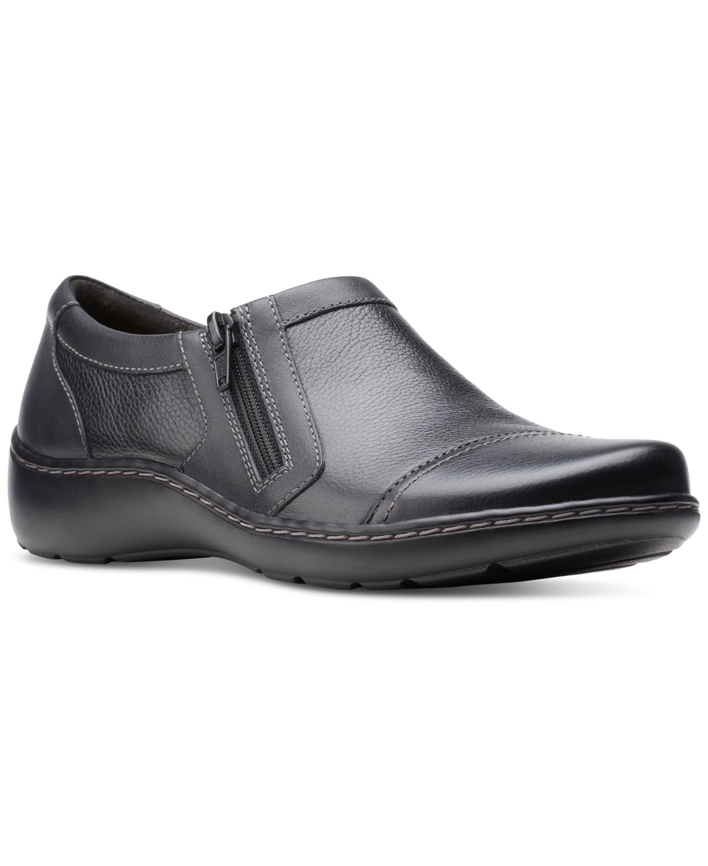 Женские туфли Clarks Cora Giny Cushioned Zip Loafer Flats, цвет: Чёрный — фото 1