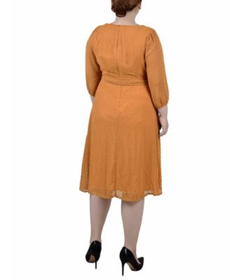 Plus Size 3/4 Sleeve Clip Dot Dress