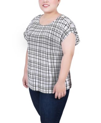 Plus Size Short Extended Sleeve Top