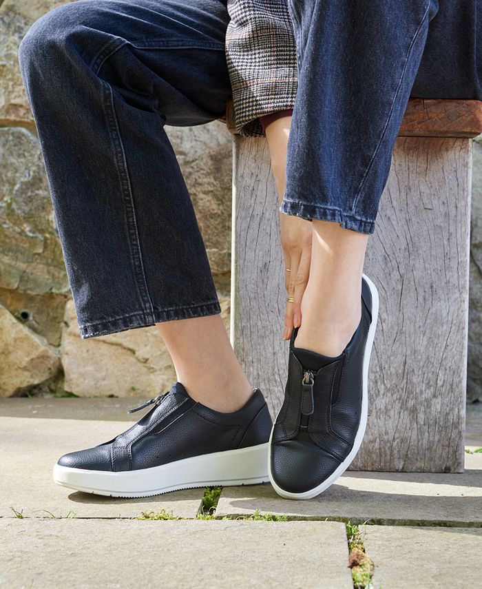 clarks layton pace platform sneakers