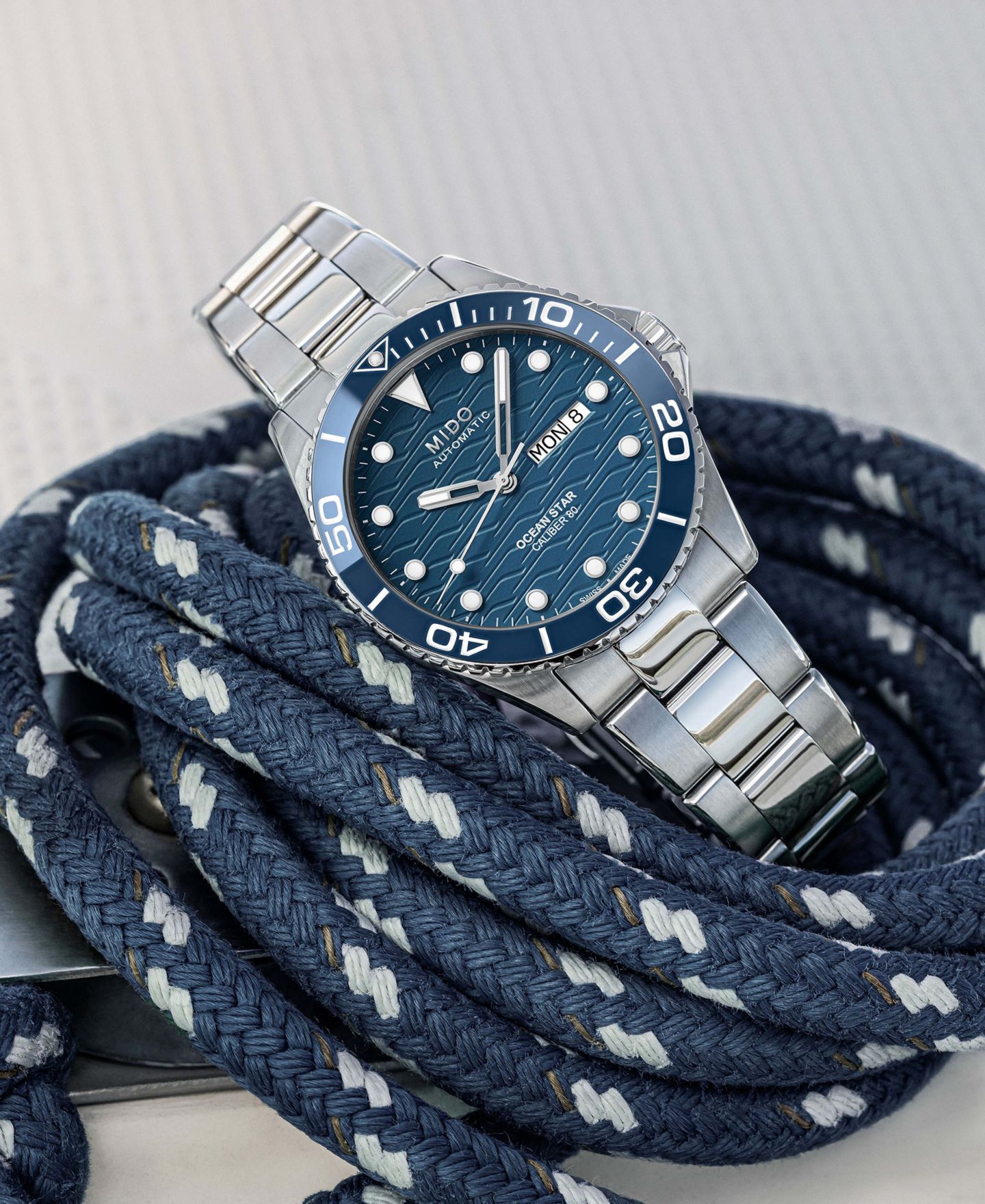 Мужские часы Mido Swiss Automatic Ocean Star Stainless Steel Bracelet Watch 43mm — фото 2