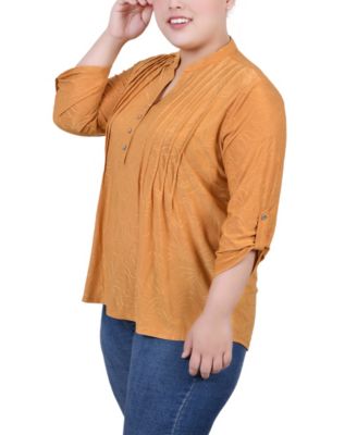 Plus Size 3/4 Roll Tab Pullover Top