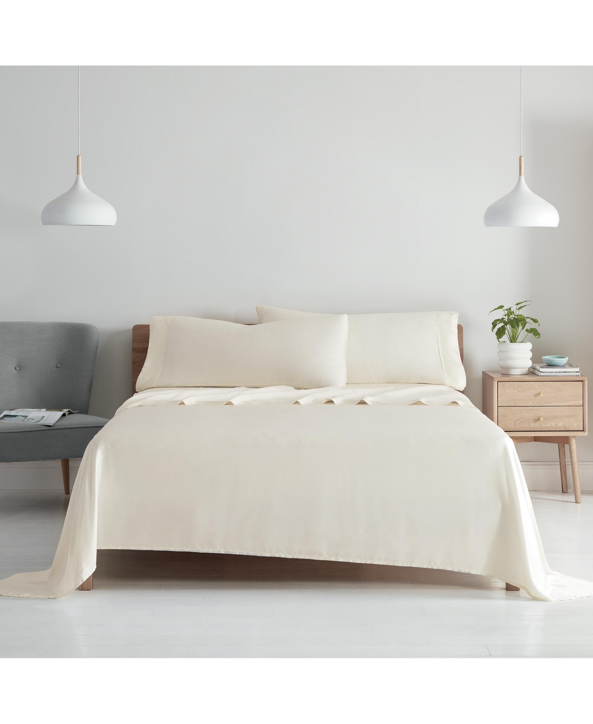 Aston and Arden Eucalyptus Tencel Sheet Set, 1 Flat Sheet, 1 Fitted Sheet, 2 Pillowcases, Ultra Soft Fabric, Breathable and Cooling, Eco-Friendly