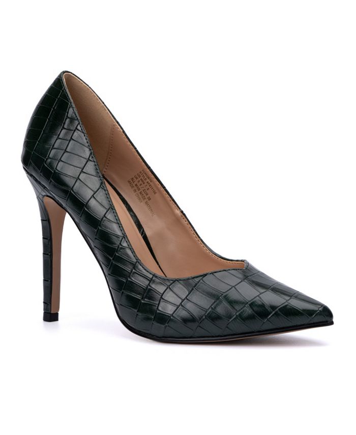Macys navy sale pumps
