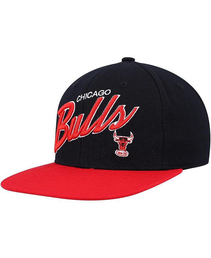 Mitchell & Ness Chicago Bulls Team Logo Snapback Cap In Black