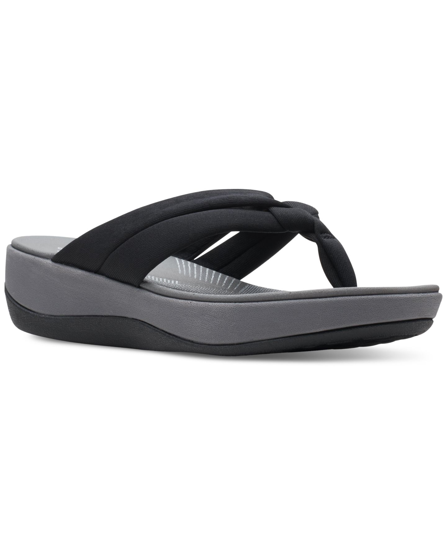 Женские сандалии Clarks Cloudsteppers™ Arla Kaylie Slip-On Thong, цвет: Чёрный — фото 1