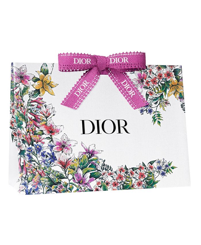 100 rose bouquet for th le birthday girl dior wrapping paper