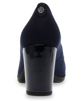 Women's Castana Round Toe Block Heel Pumps