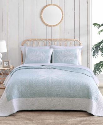 Tommy Bahama Home Tommy Bahama Field Of Fronds Cotton Quilt Sets In Silver Blue