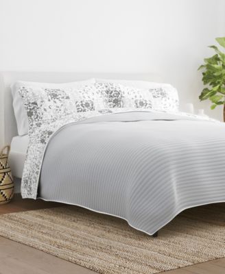 Scrolled Patchwork Reversible 3-Pc. Lightweight Quilt Set, Full/Queen