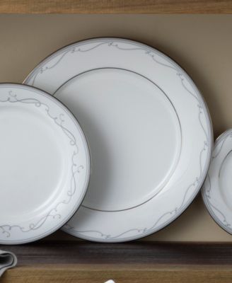 Satin Flourish Set of 4 Dinner Plates, 10.50"