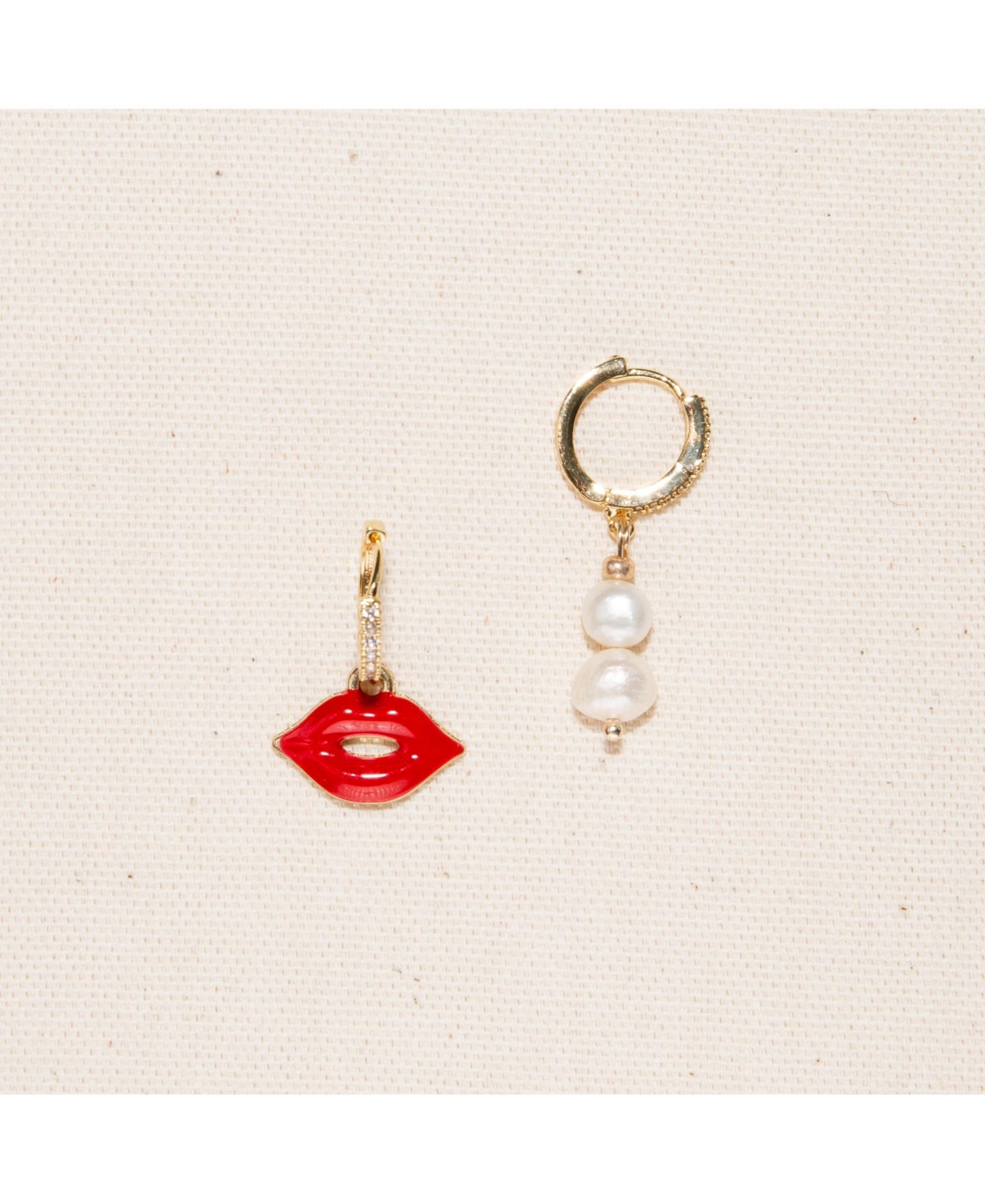 JOEY BABY 18K GOLD PLATED HUGGIES FRESHWATER PEARLS WITH A RED ENAMEL LIP CHARM