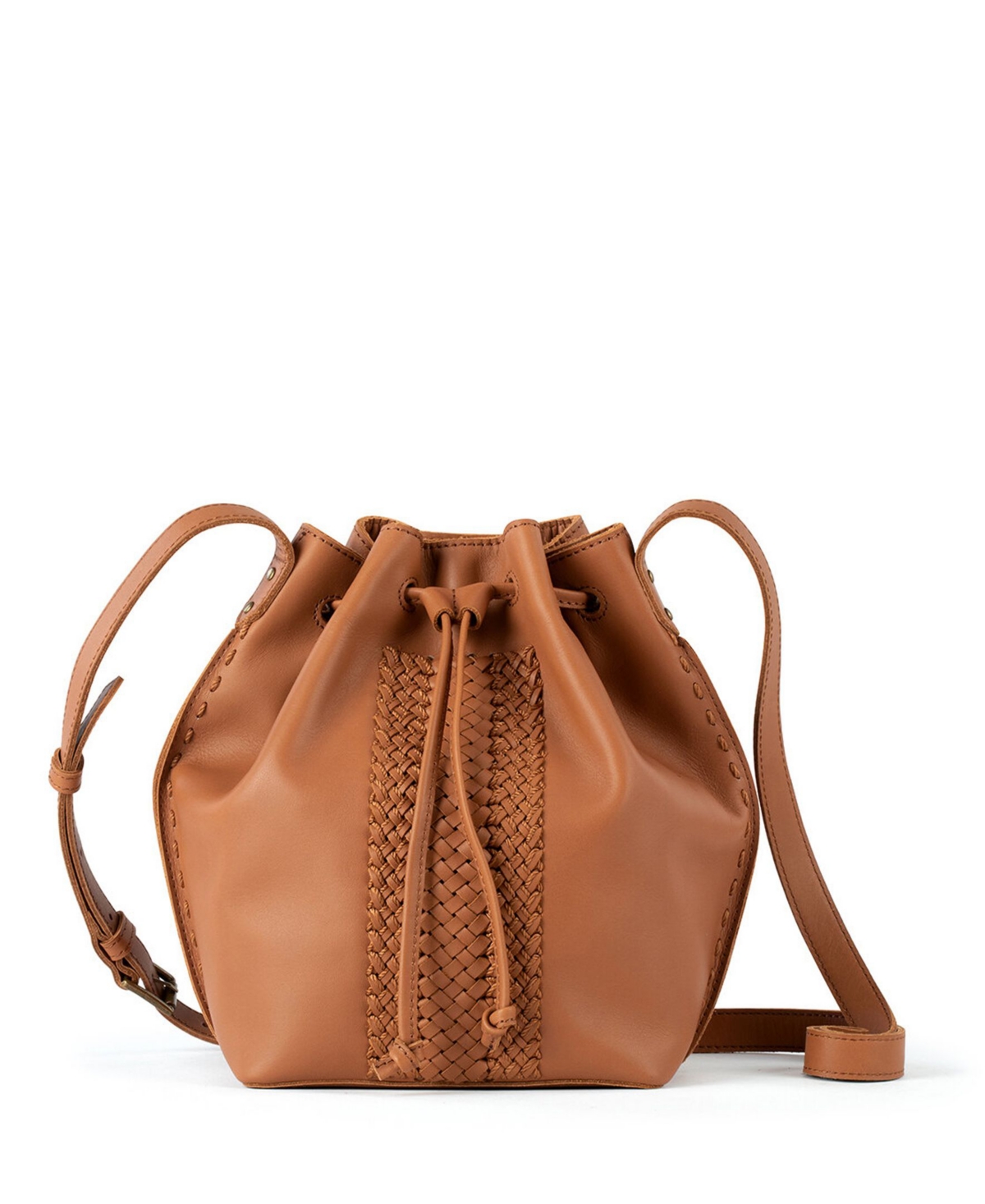 The Sak Ivy Drawstring Bucket Bag In Tobacco Vachetta