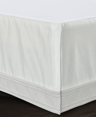 J Queen New York Brunello Comforter Sets In Platinum