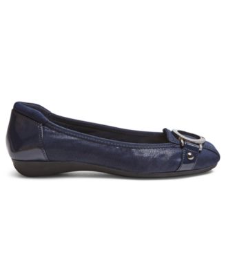 Women's Umeko Snip Toe Ballet Flats