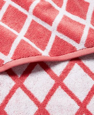 Sanders Diamond Cotton Hand Towel, 16" x 30"