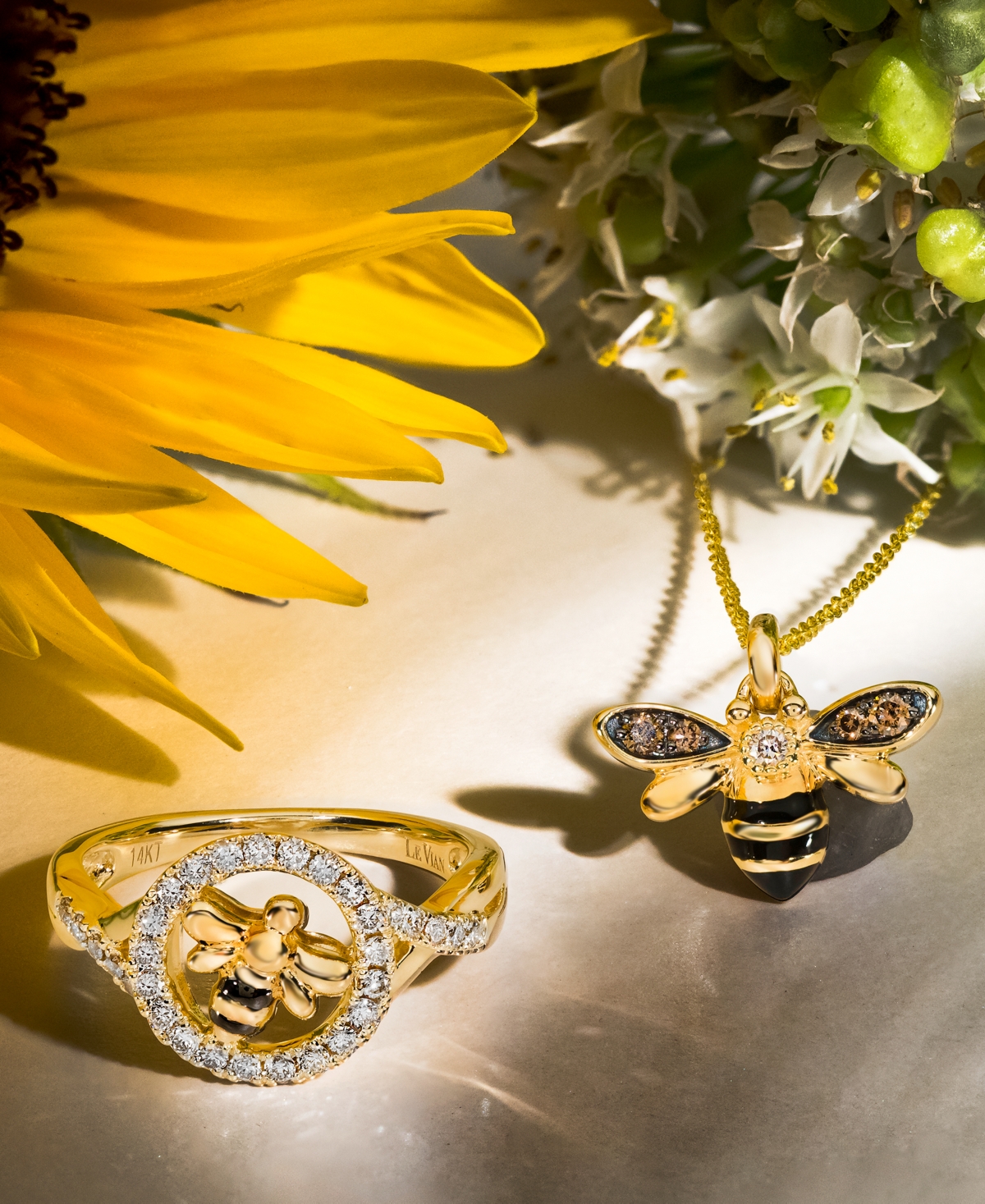 Le Vian Diamond (1/8 ct. t.w.) & Black Enamel Bee 18