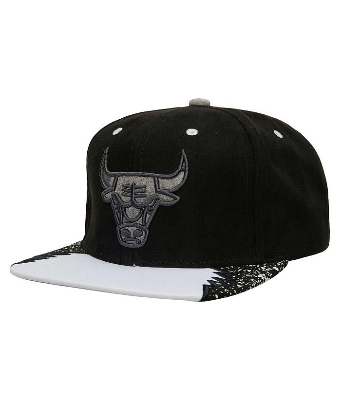 Mitchell & Ness Black/White Chicago Bulls Day One Snapback Hat