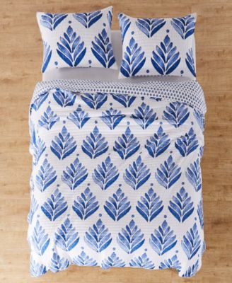 Vintage-Like Blossom Reversible 2-Pc. Quilt Set, Twin/Twin XL