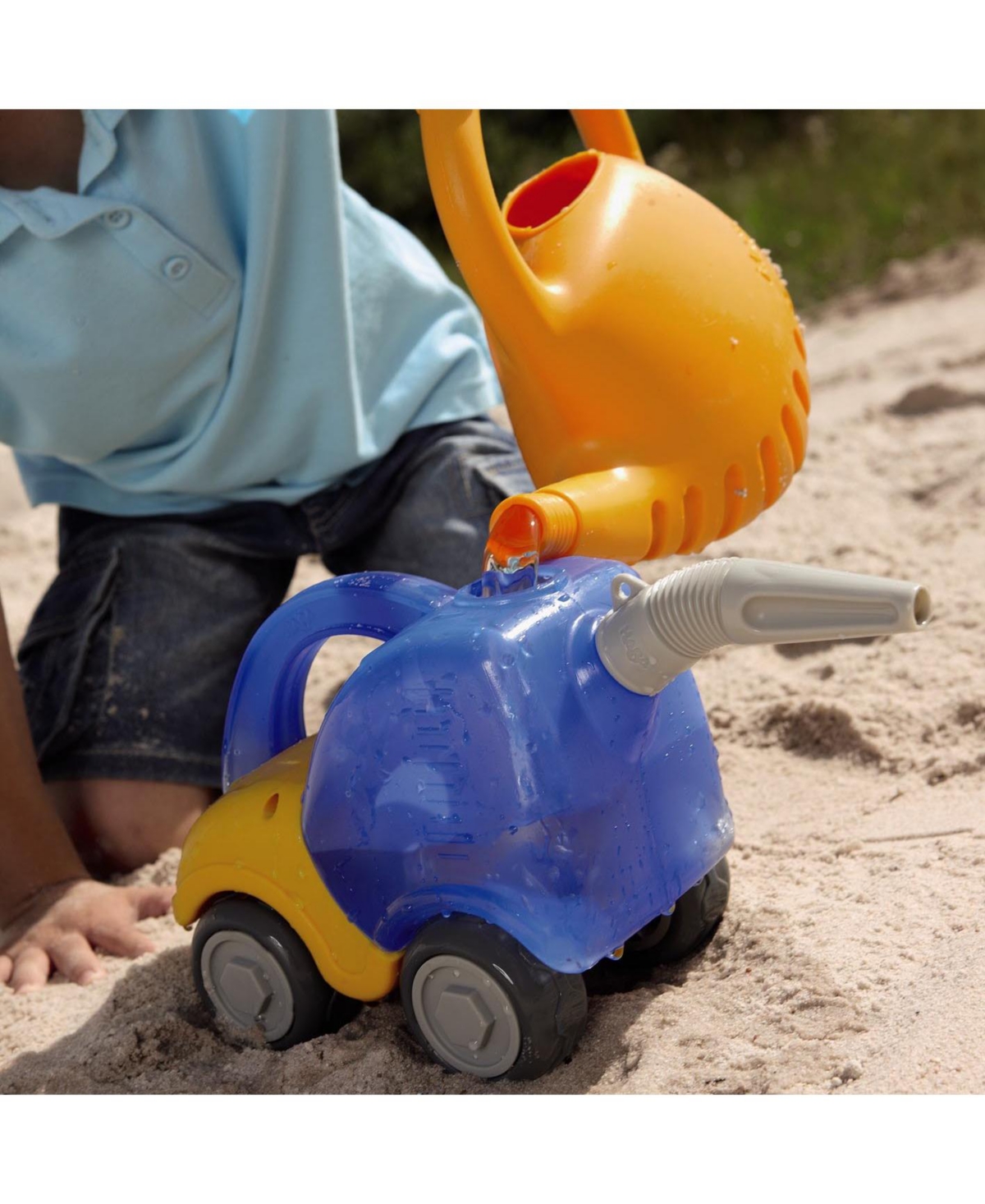 Haba Sand Play Tanker Truck and Funnel for Transporting Water at the Beach
