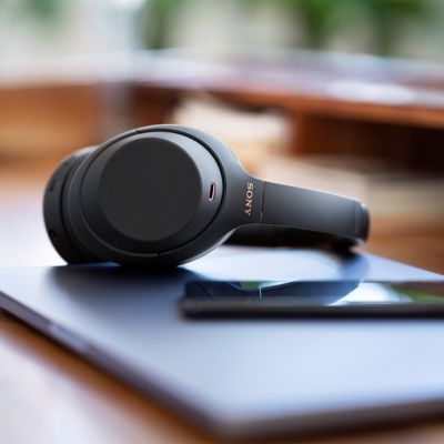 WH-1000XM4 Wireless Noise Cancelling Over-Ear Headphones