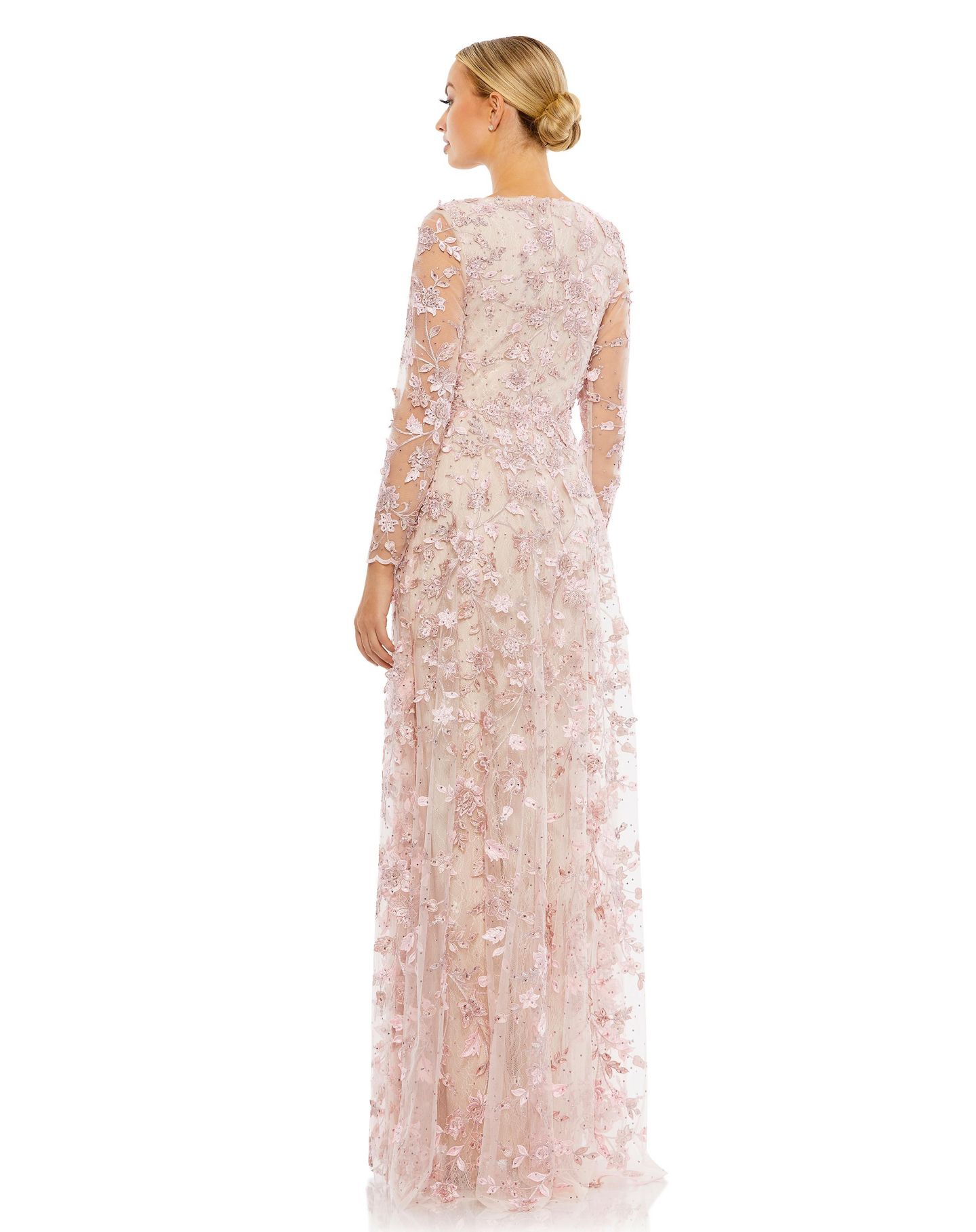 Женское платье Mac Duggal Floral Applique Long Sleeve Illusion Gown, цвет: Розовый — фото 2