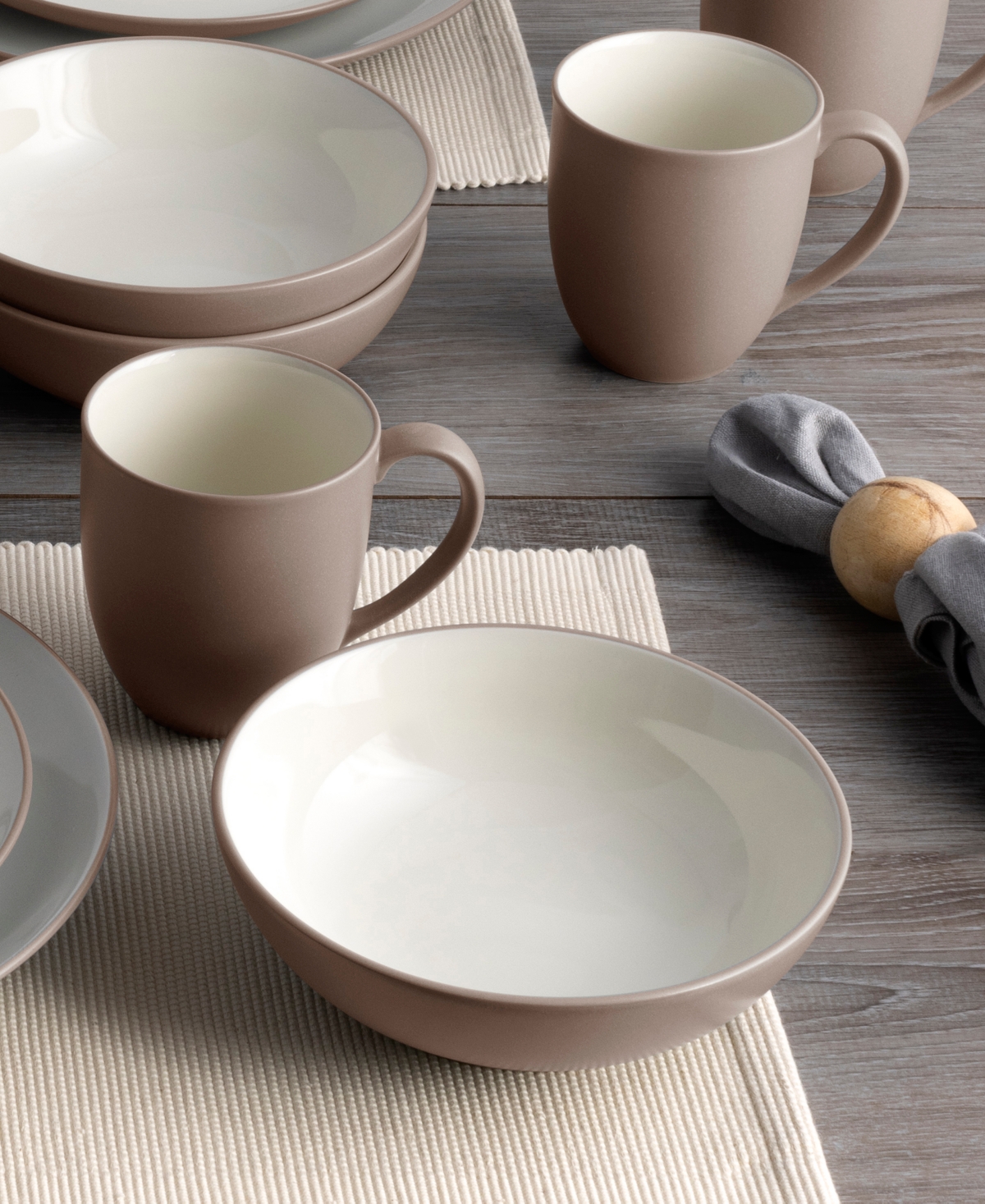 NORITAKE COLORWAVE COUPE 16 PC. DINNERWARE SET, SERVICE FOR 4 