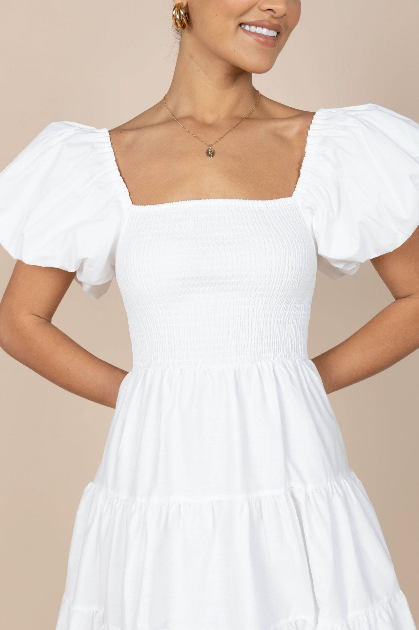 Женское платье Petal and Pup Annette Puff Sleeve Shirred Midi, цвет: Белый — фото 14