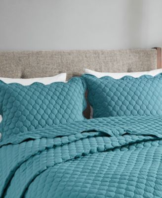 Madison Park Nala Scalloped Edge Crinkle Microfiber 3-Piece Quilt Sets
