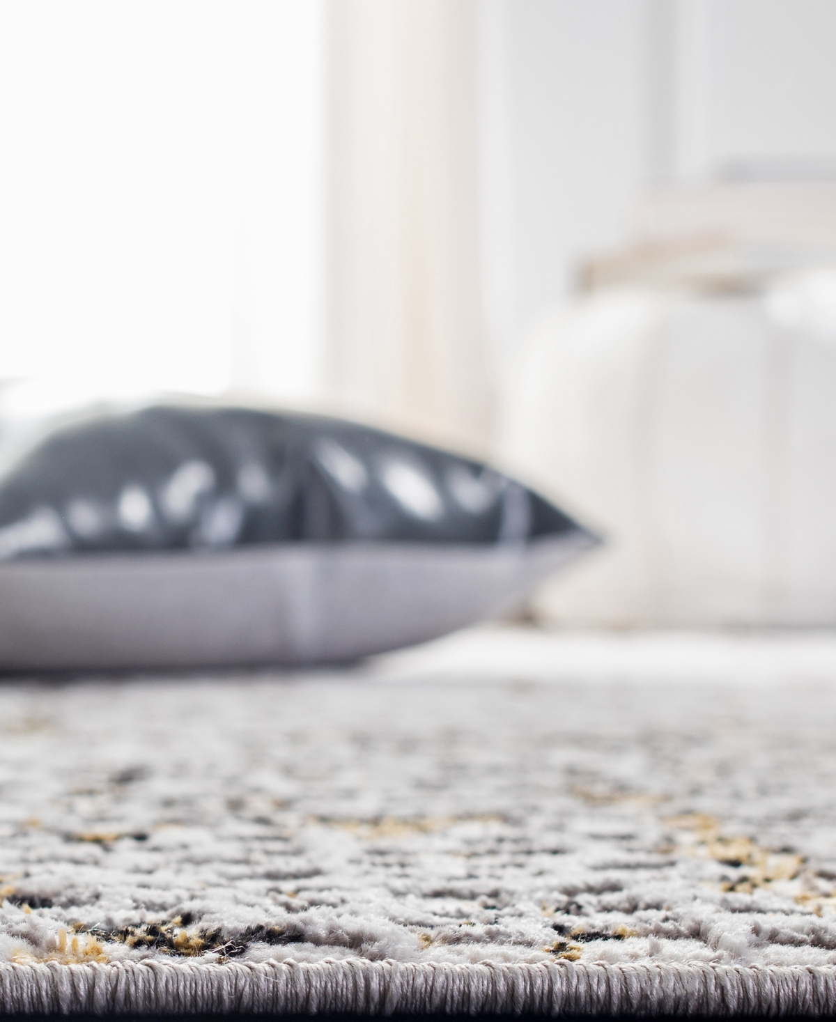 Safavieh Amelia ALA254 4'5