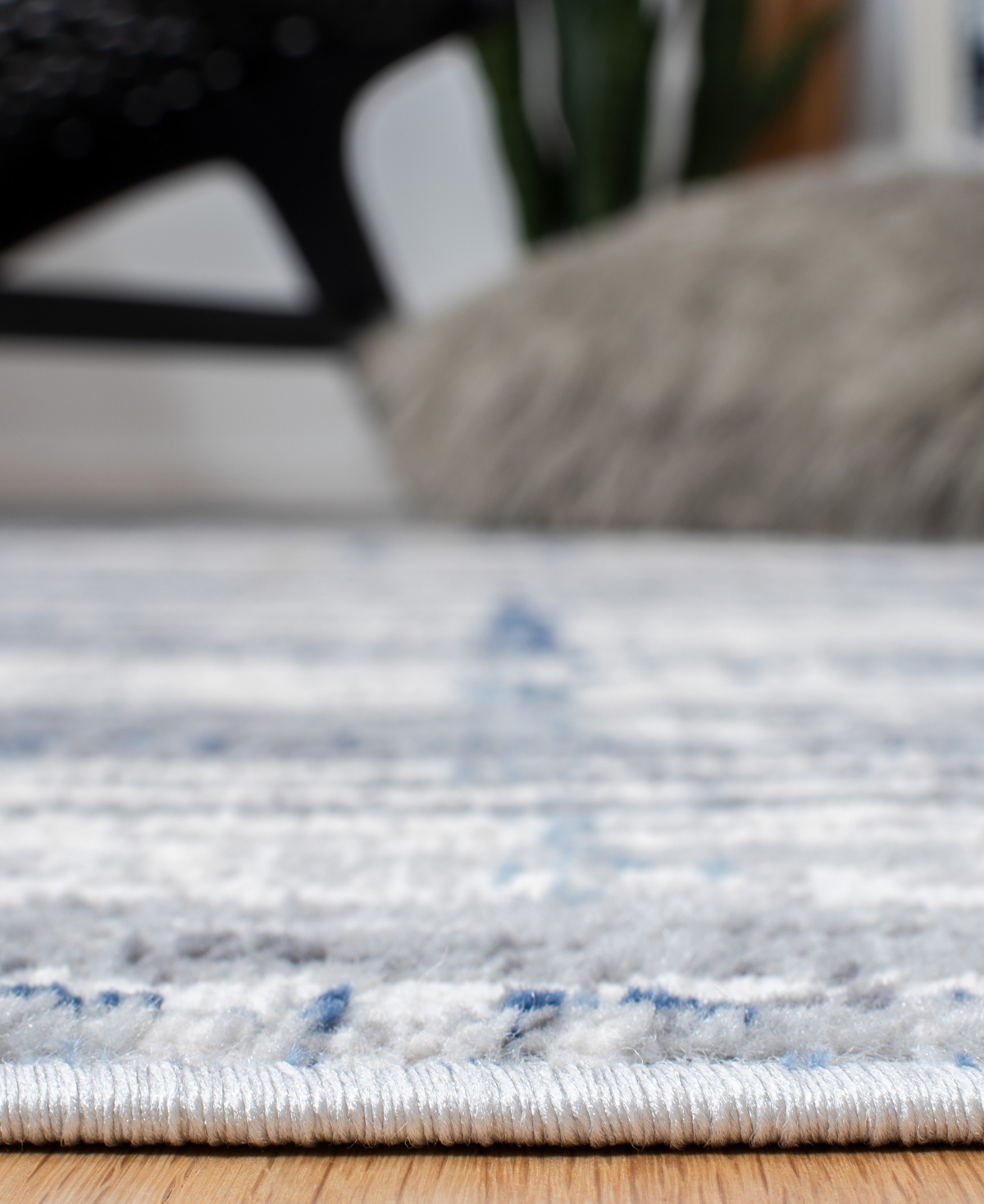 Safavieh Amelia ALA451 8' Area Rug - Blue