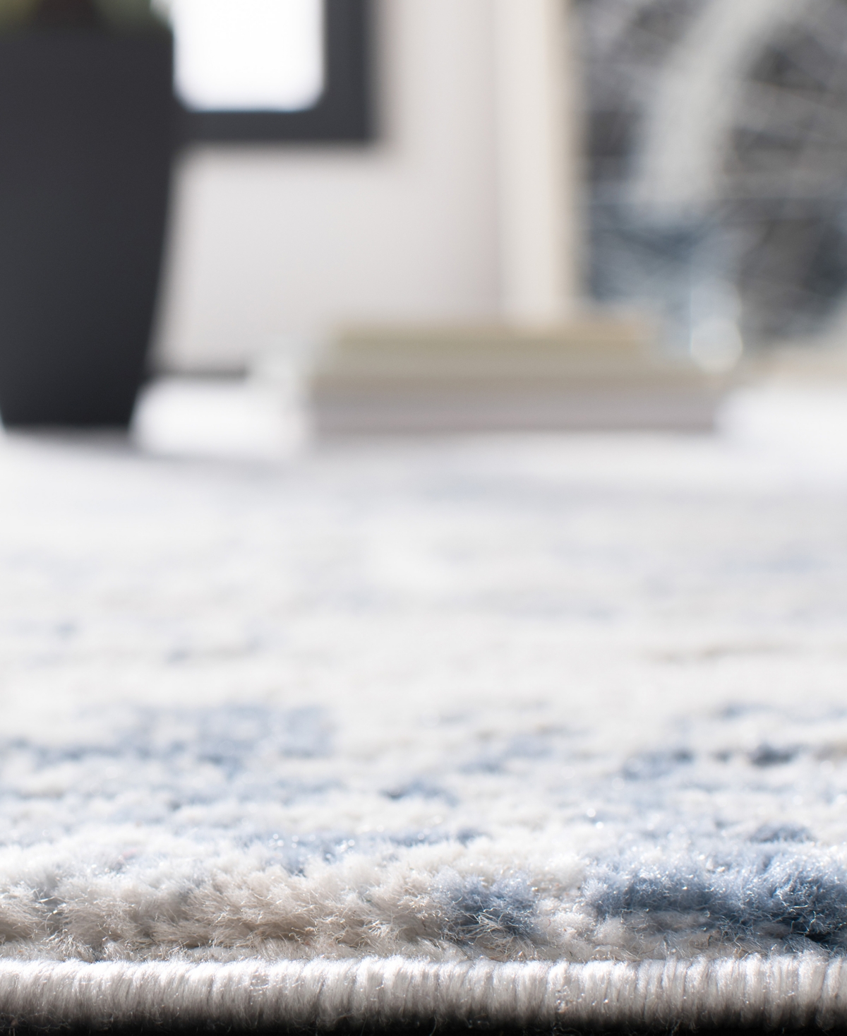Safavieh Amelia ALA700 22' Area Rug - Blue