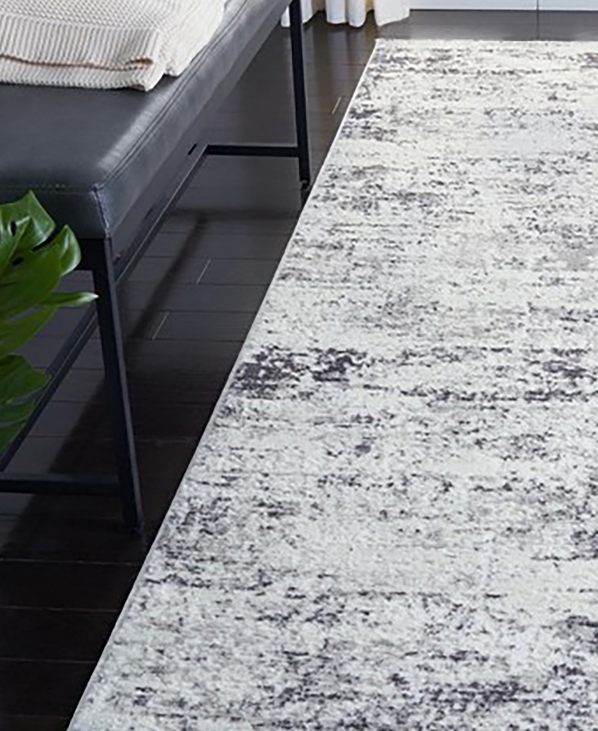 Safavieh Amelia ALA700 18' Area Rug - Gray