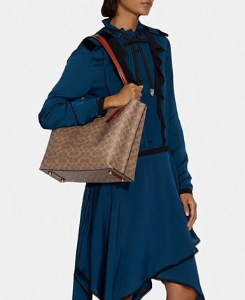 Coach Coated Canvas Signature Willow Bucket Bag, Crossbody Bags, Clothing  & Accessories