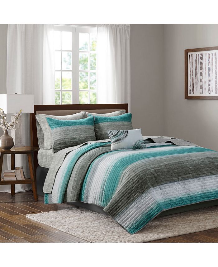 Gracie Mills Ianne Modern 8Piece Watercolor Stripe Quilt Set with