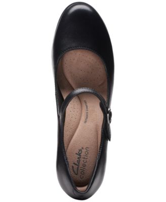 Women's Bayla Nora Platform Mary Jane Dress Pumps