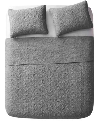 Caroline Embossed Quilt Sets